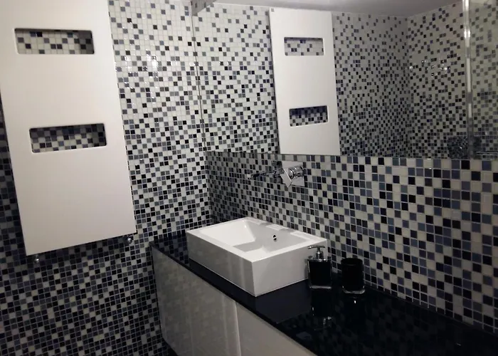 Le Manoir De Champlan Nocleg ze śniadaniem 3*