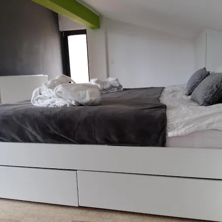 לינה וארוחת בוקר Le Manoir De Champlan