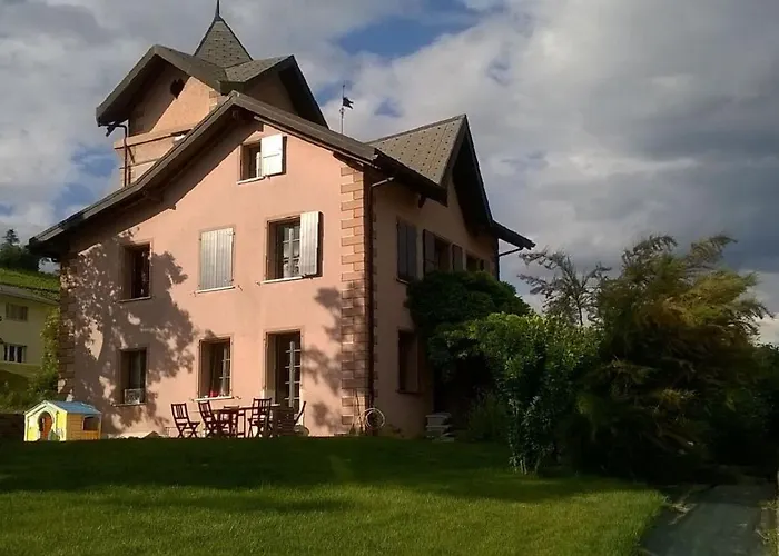 Le Manoir De Champlan Bed & Breakfast 3*